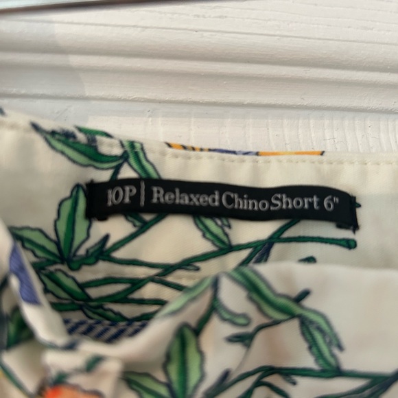 Talbots floral shorts, size 10p - Picture 4 of 4